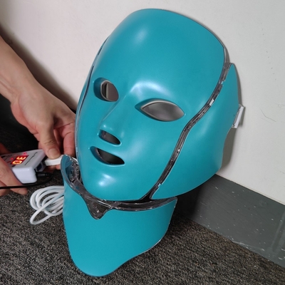 Plastic Mask Case 7 Colors LED Light Therapy for Skin Tightening and Wrinkle Reduction