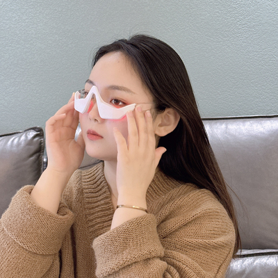 Plugs Type USB Eye Massager for Removing Eye Bags Dark Circles and Reducing Wrinkles