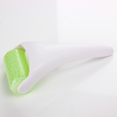 Derma Rolling System Black Ice Roller for Cooling and Soothing Facial Treatment