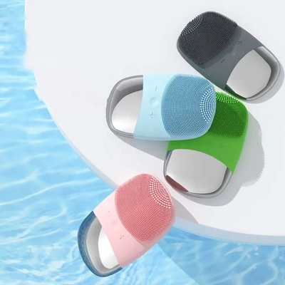 10.5*6.5*2.5cm Private Label Waterproof Rechargeable Electric Facial Cleansing Brush