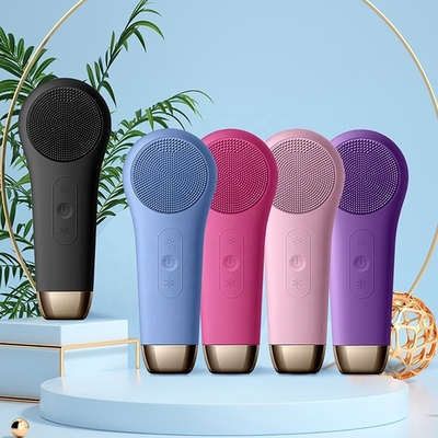 1.5 Hours Time Facial Brush Cleanser Smart Facial Cleansing Device with Silicone Brush